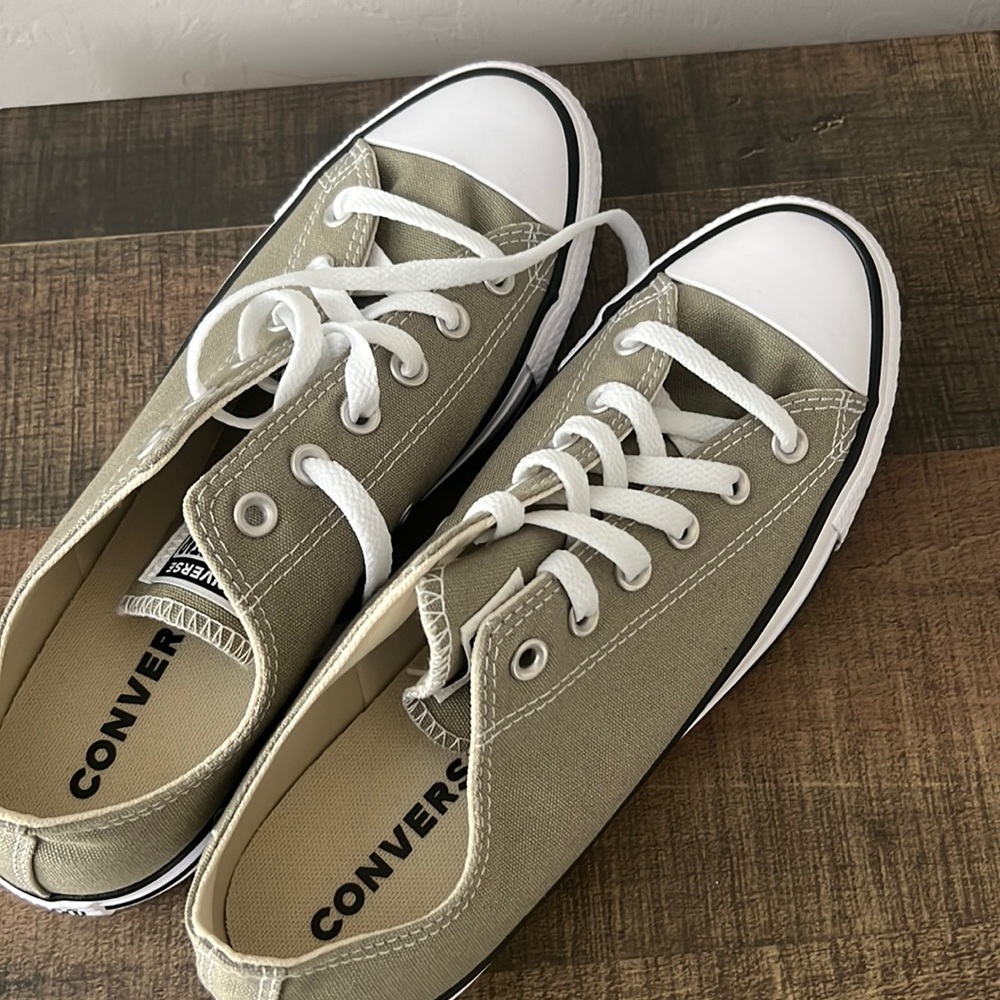 Never been worn olive green converse. Womans 10 Mens 8